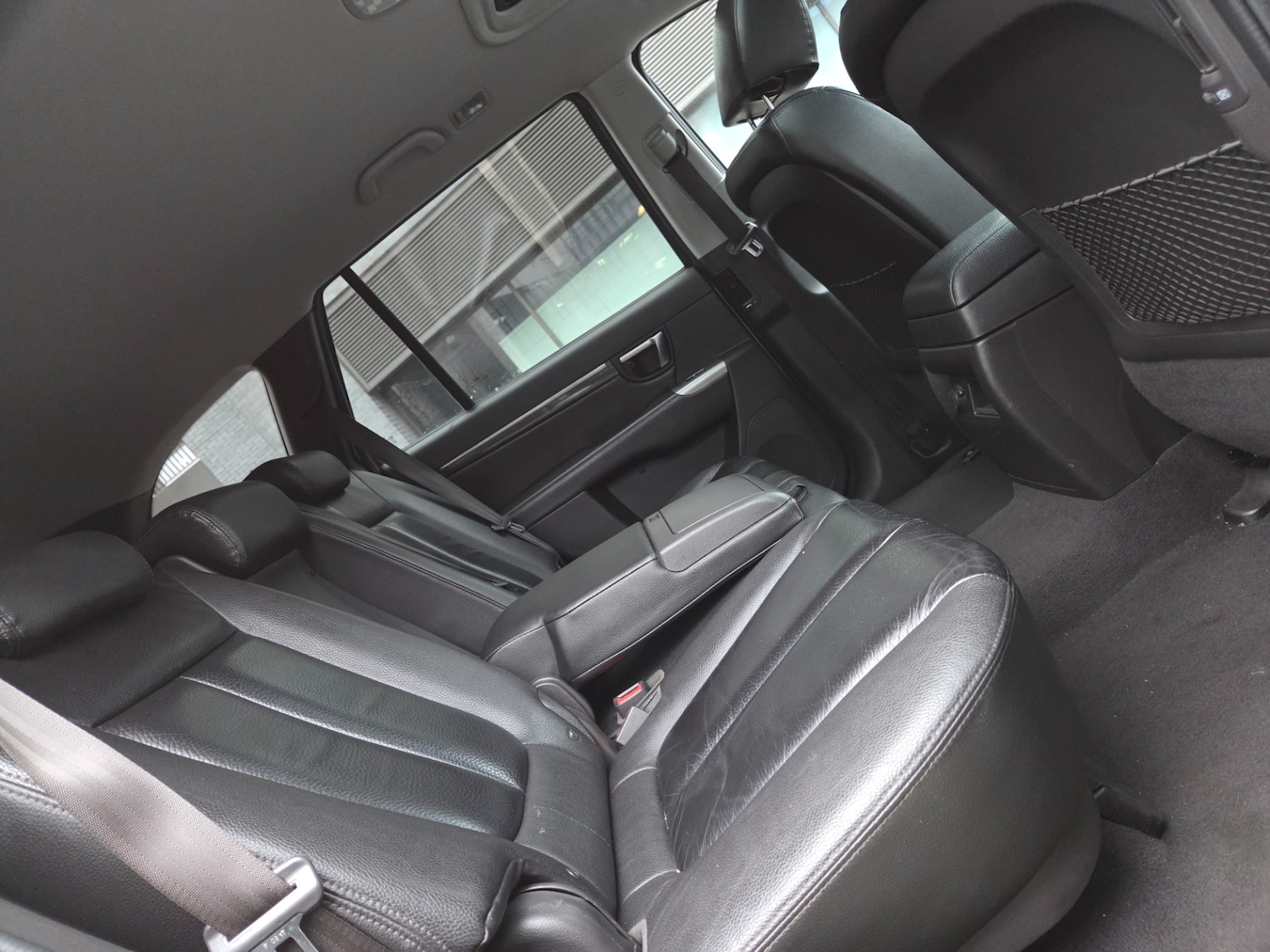 Used Hyundai Santa Fe 2010 for sale - 77142916: Photo 10