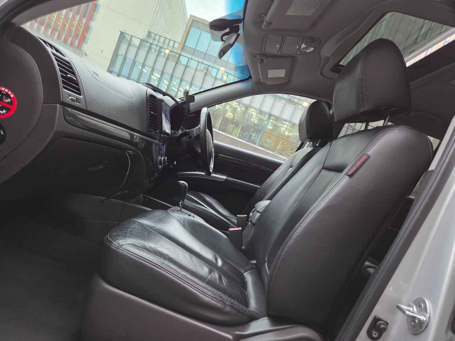 Used Hyundai Santa Fe 2010 for sale - 77142916: Photo 11