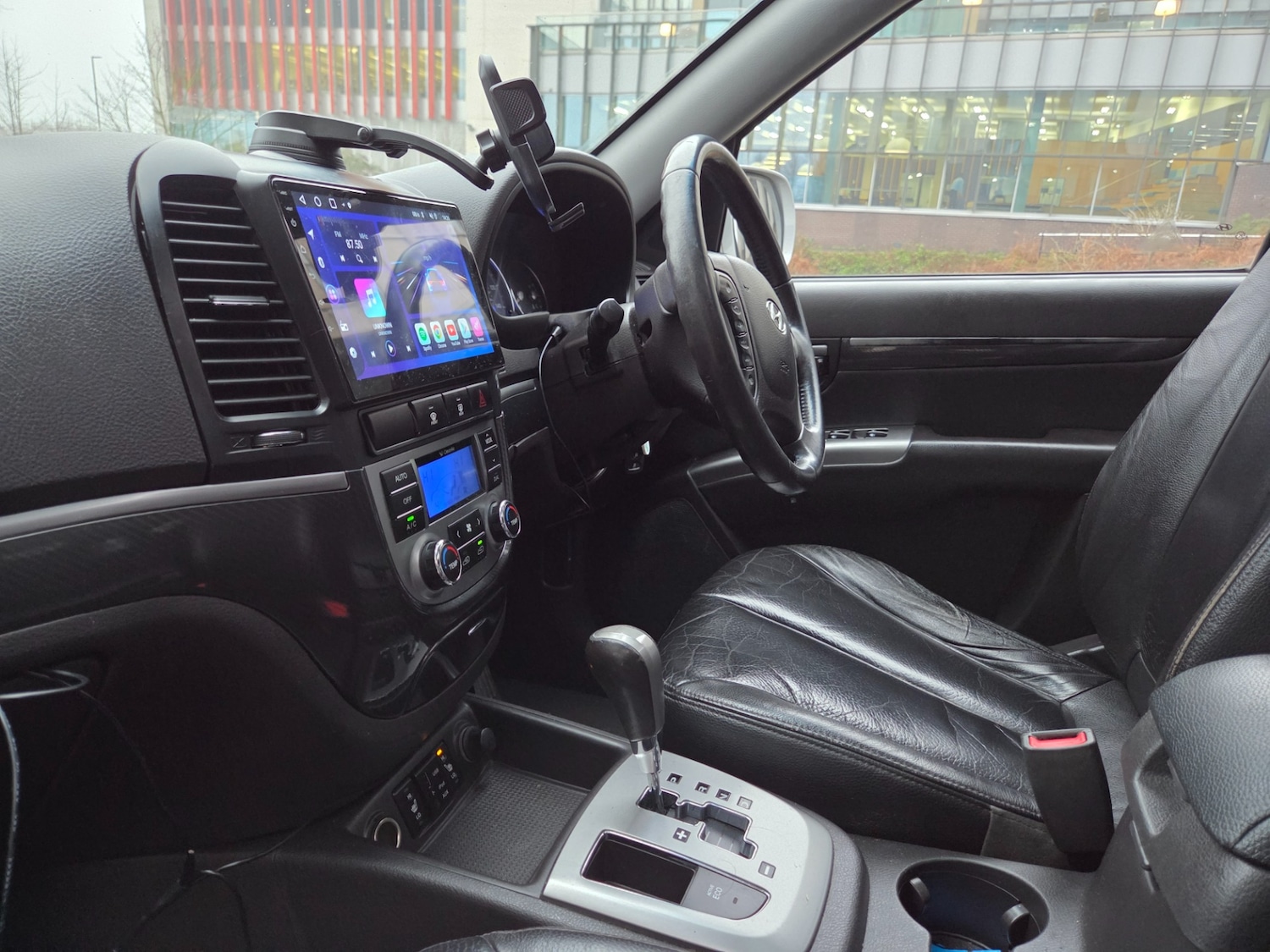 Used Hyundai Santa Fe 2010 for sale - 77142916: Photo 13