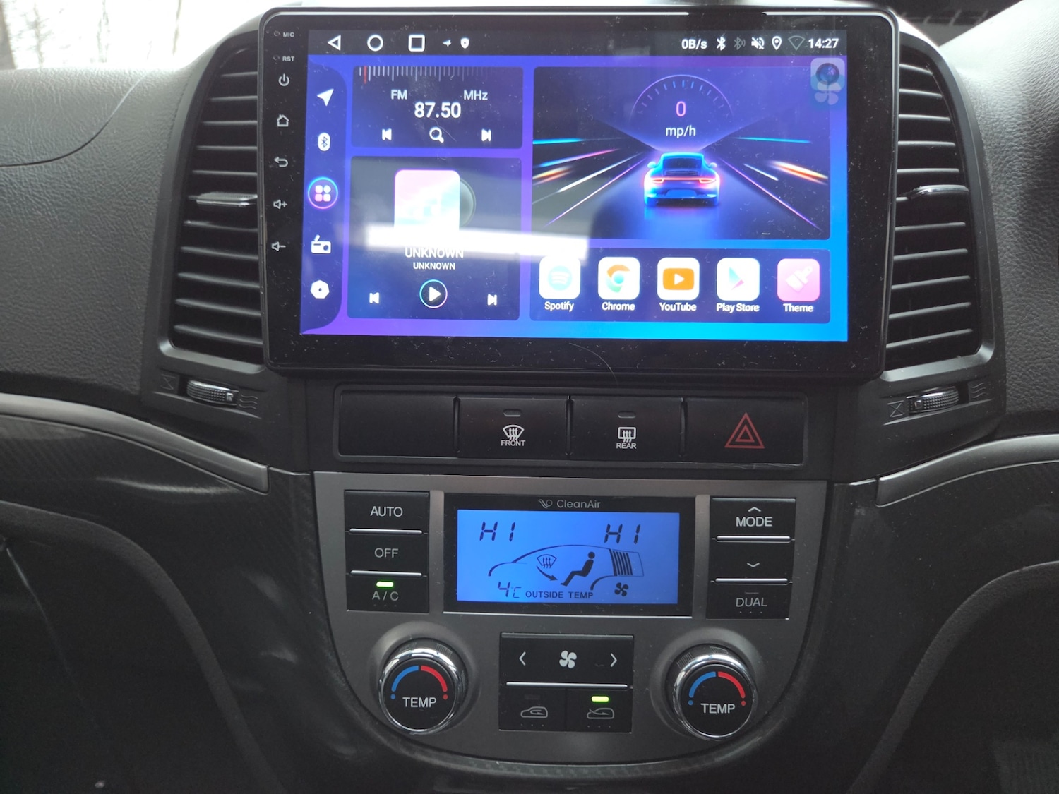 Used Hyundai Santa Fe 2010 for sale - 77142916: Photo 17