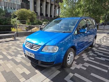 Used Volkswagen Touran 2005 for sale - 79485329: Photo