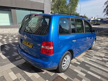 Used Volkswagen Touran 2005 for sale - 79485329: Photo