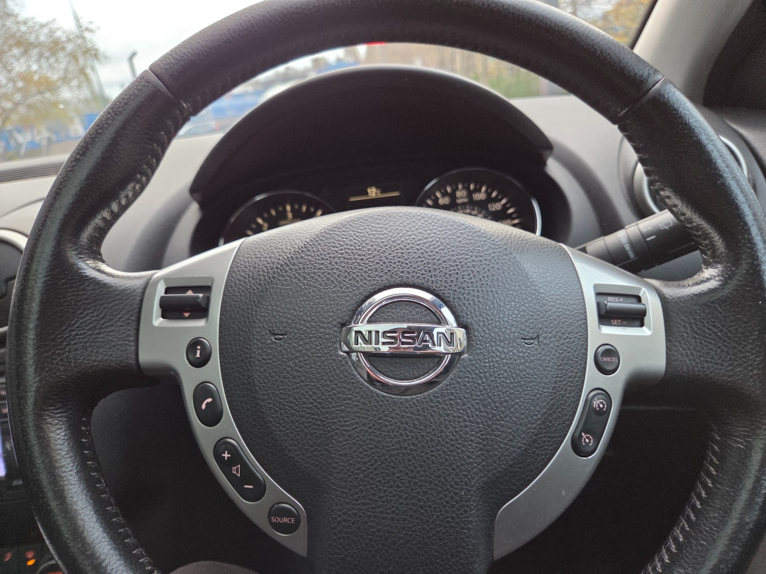 Used Nissan Qashqai 2010 for sale - 76722541: Photo 14