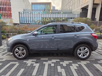 Nissan - Qashqai