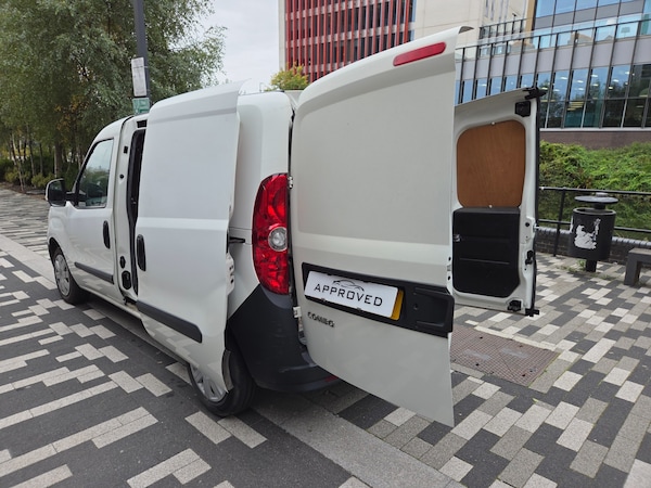 Used Vauxhall Combo 2014 for sale - 76218941: Photo 8