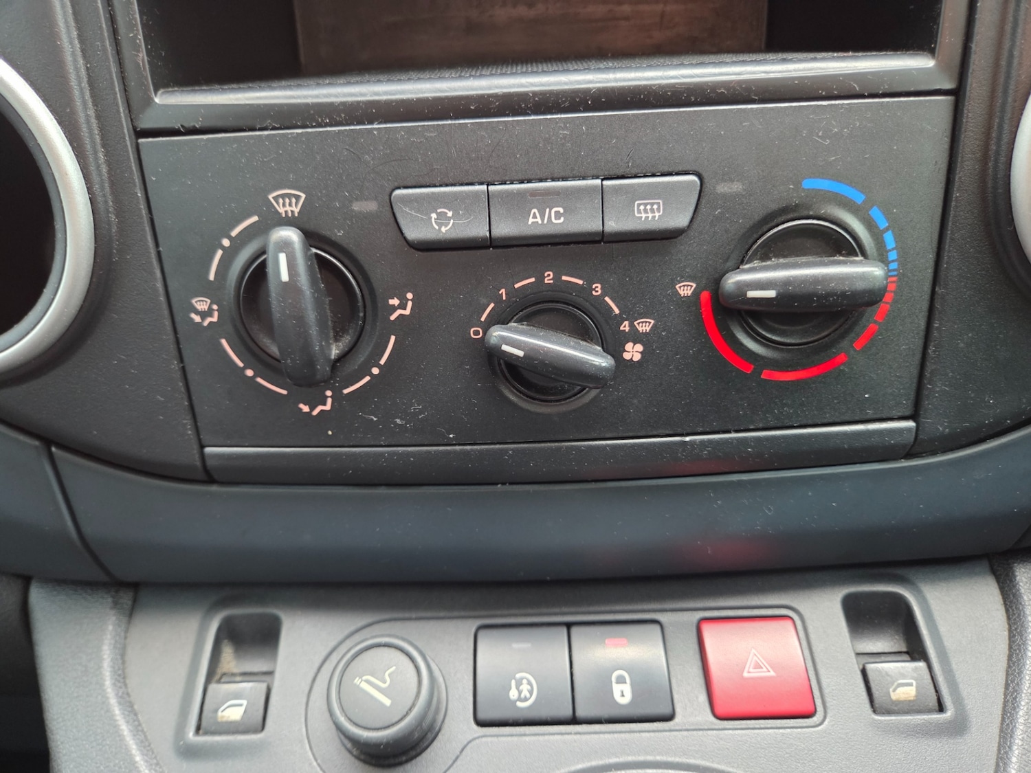 Used Peugeot Partner Tepee 2008 for sale - 78005615: Photo 16