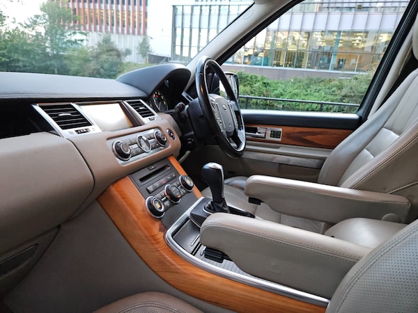 Used Land Rover Range Rover Sport 2010 for sale - 75742170: Photo 10