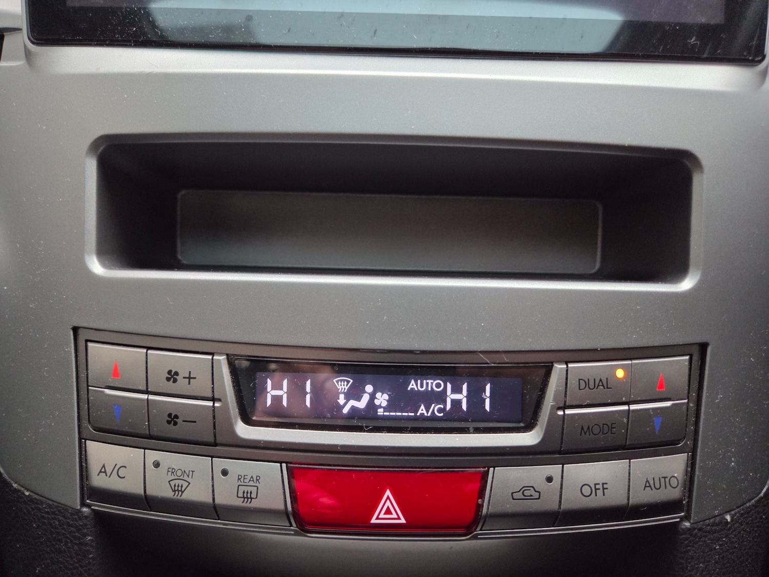 Used Subaru Outback 2011 for sale - 77538686: Photo 16