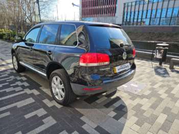 Used Volkswagen Touareg 2005 for sale - 74240147: Photo