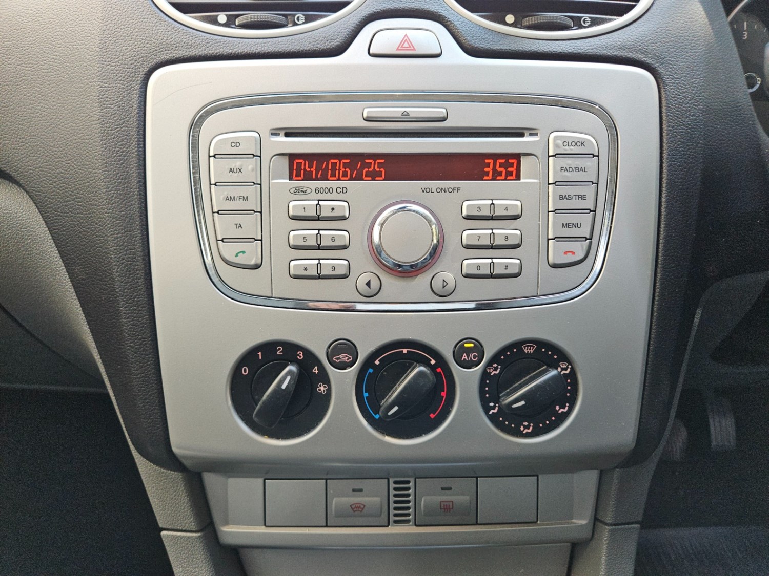 Ford Focus 2008 (58) - 1.8 TDCi Zetec 5dr - Image 15
