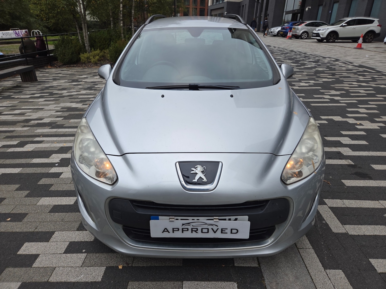 Used Peugeot 308 2011 for sale - 77359399: Photo 4