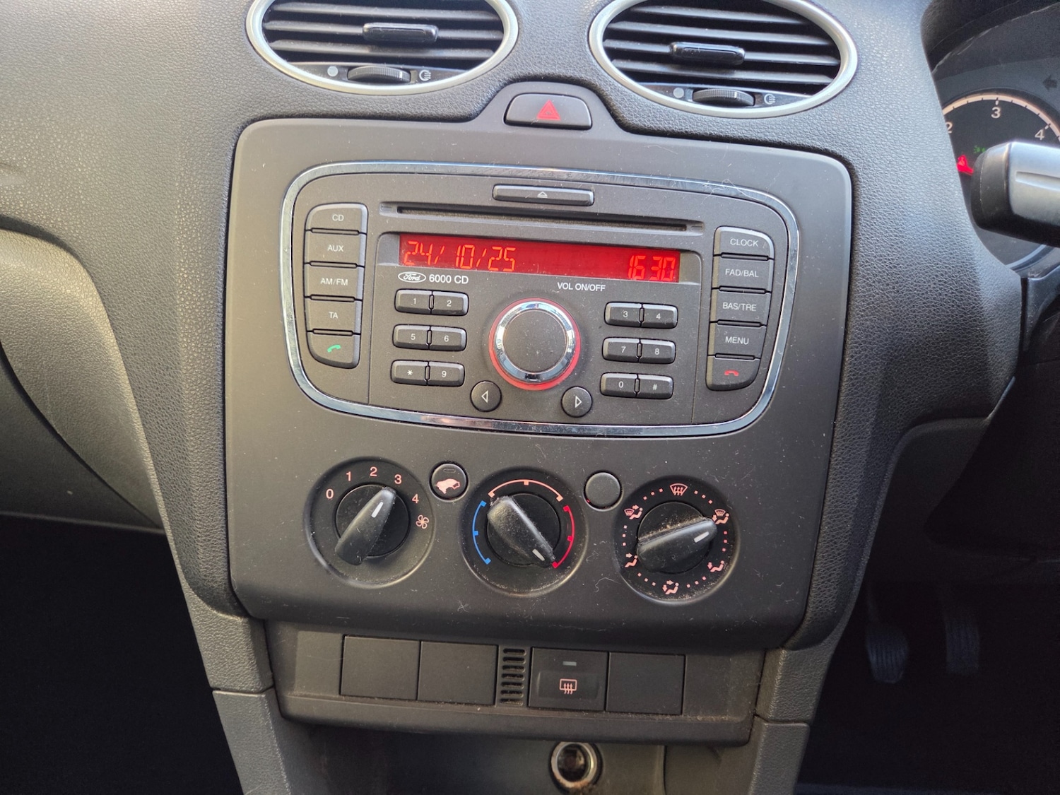 Used Ford Focus 2007 for sale - 76376358: Photo 14