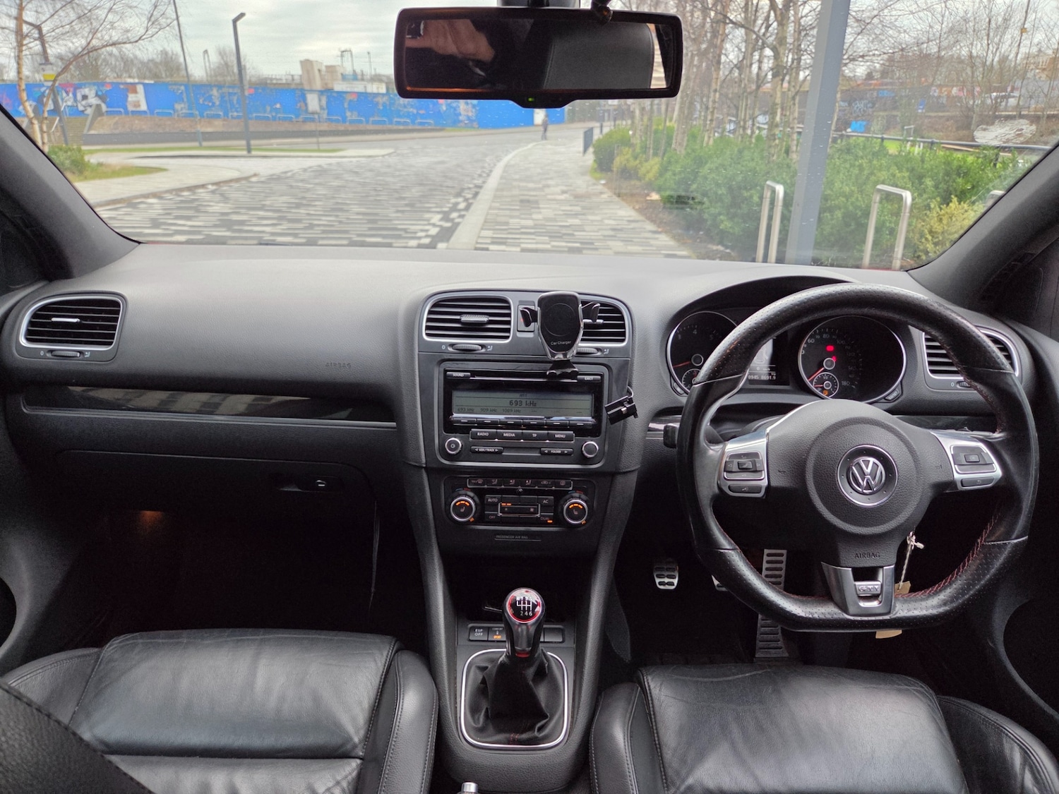 Used Volkswagen Golf 2010 for sale - 77072918: Photo 11