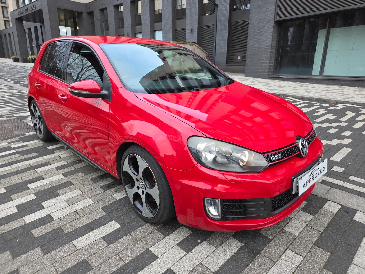 Used Volkswagen Golf 2010 for sale - 77072918: Photo 2