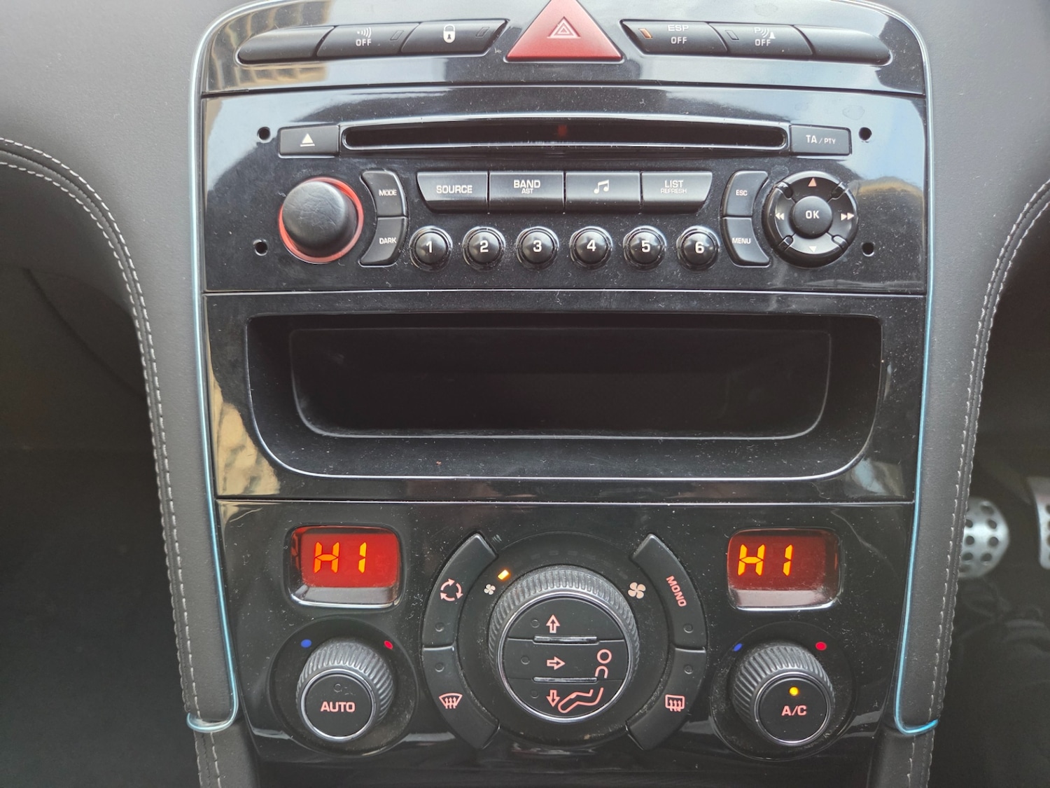 Used Peugeot RCZ 2010 for sale - 76924167: Photo 11