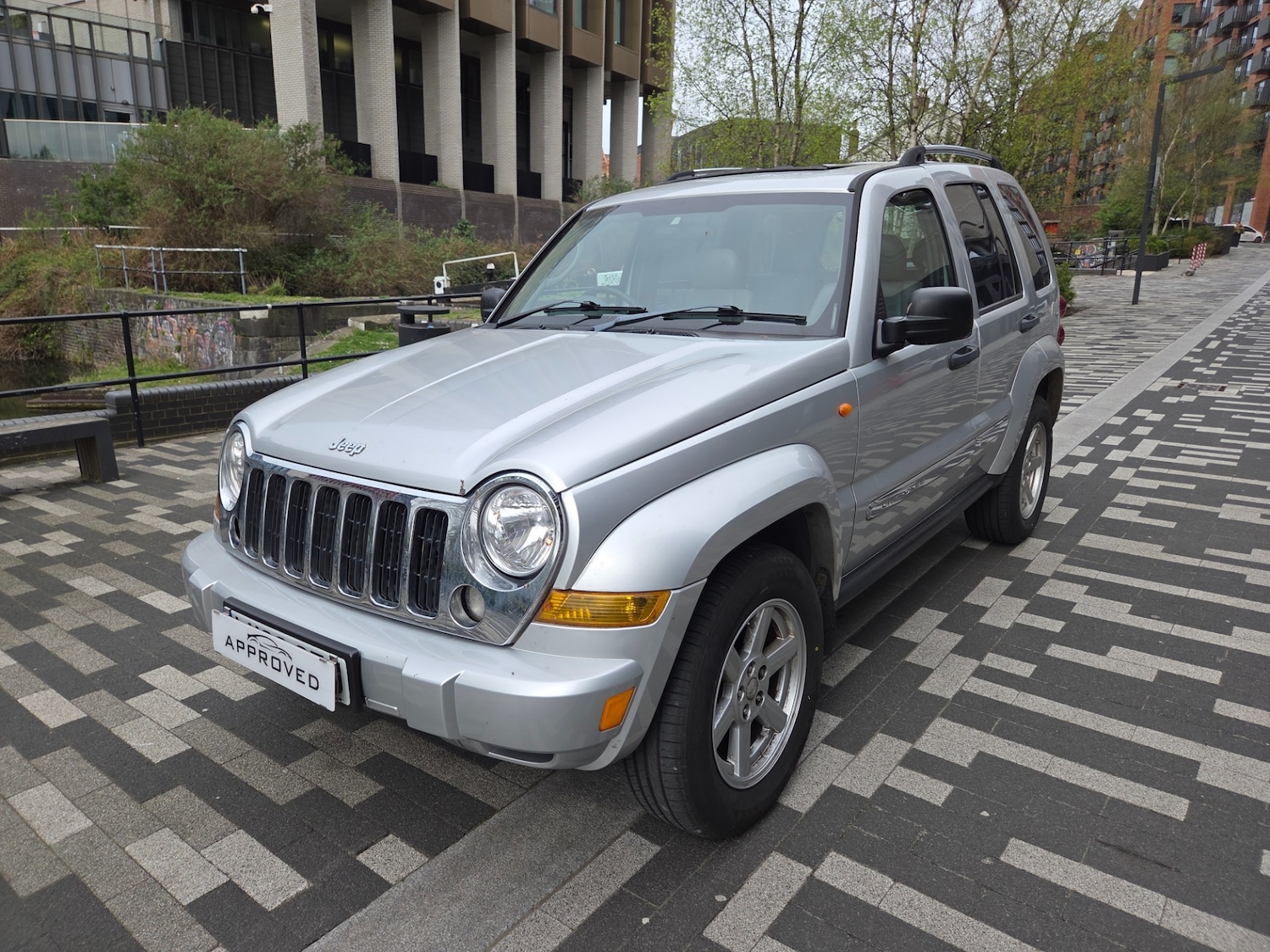 Used Jeep Cherokee 2006 for sale - 78183080: Photo 2