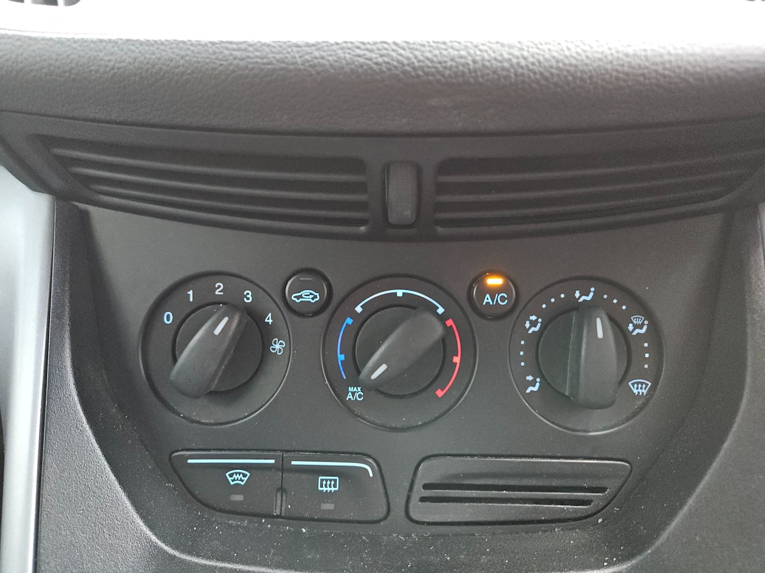 Used Ford Grand C-Max 2011 for sale - 77051644: Photo 16