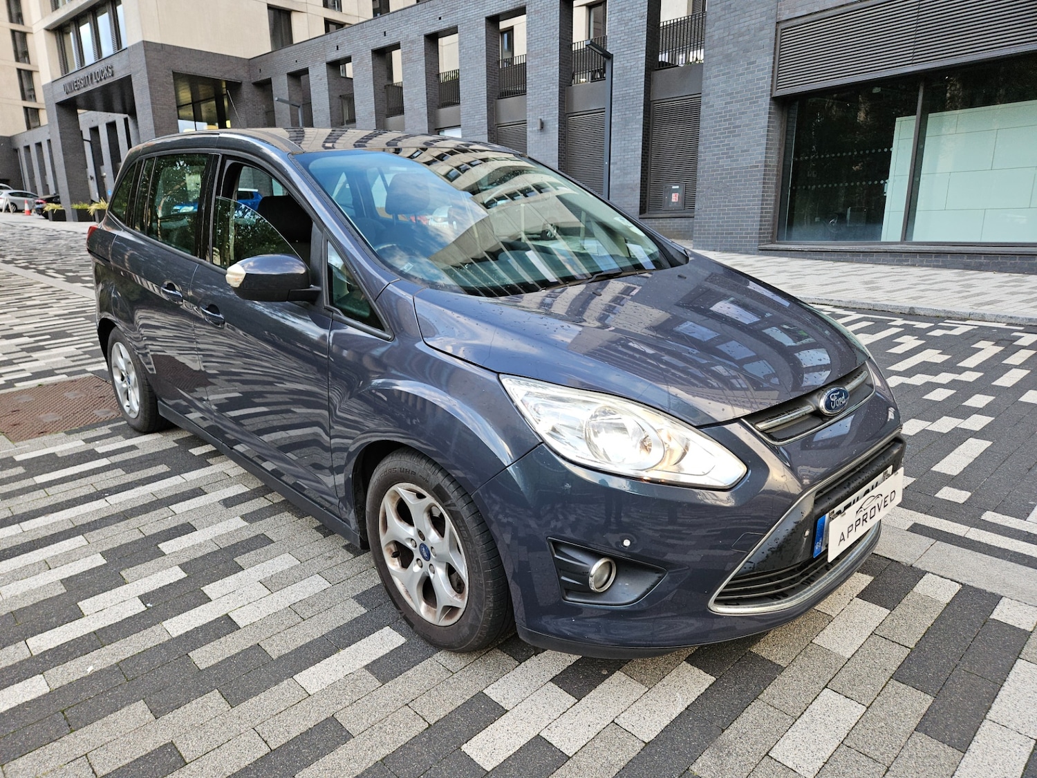 Used Ford Grand C-Max 2011 for sale - 77051644: Photo 2