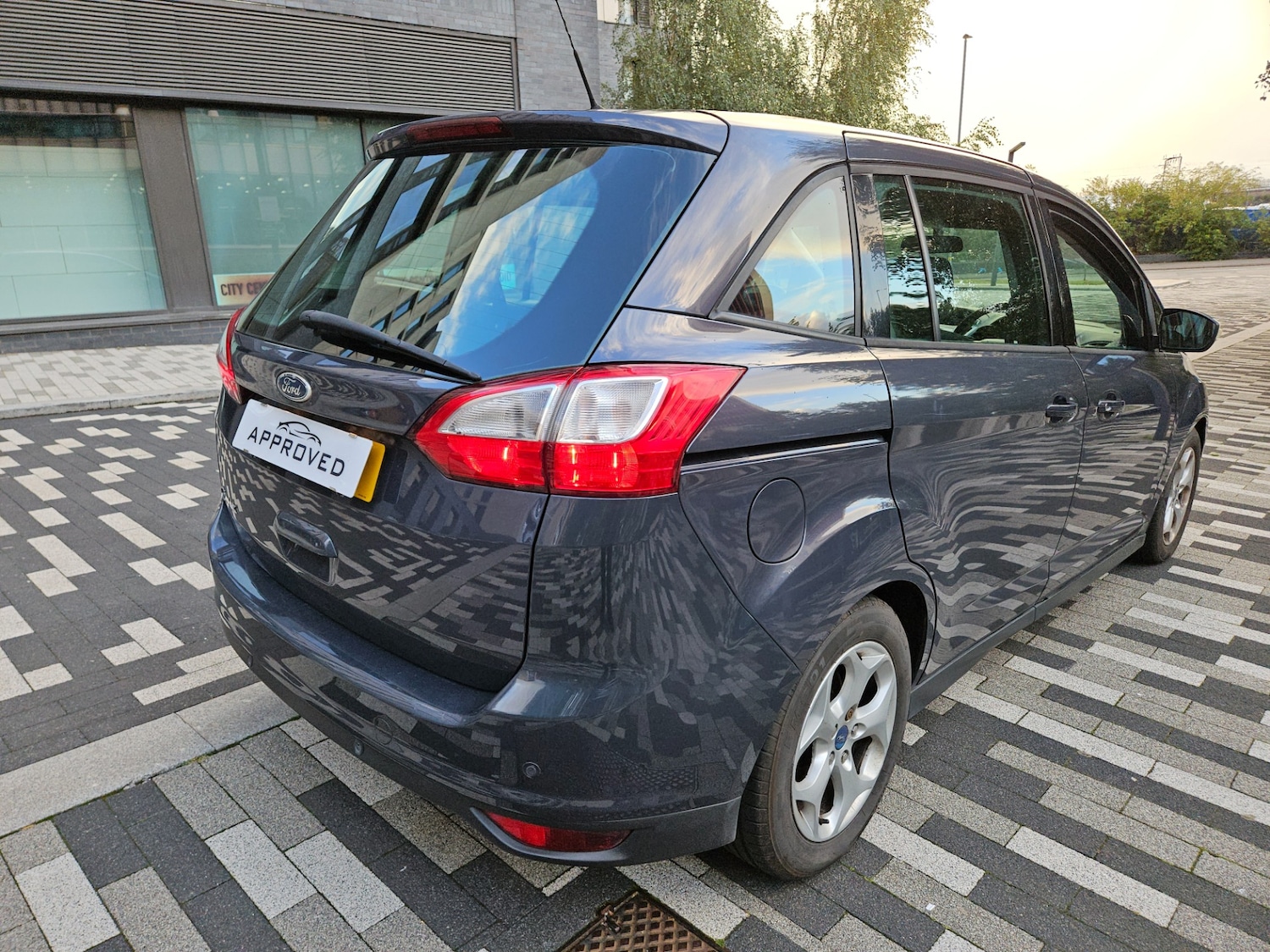 Used Ford Grand C-Max 2011 for sale - 77051644: Photo 22