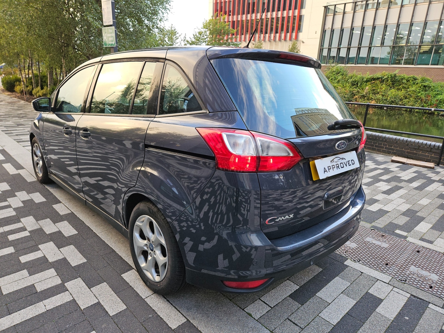 Used Ford Grand C-Max 2011 for sale - 77051644: Photo 3