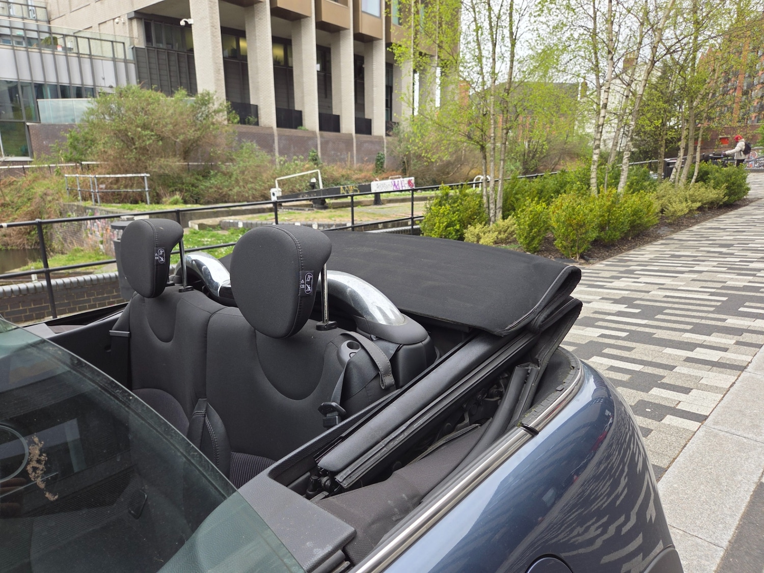 Used MINI Convertible 2011 for sale - 78183530: Photo 11