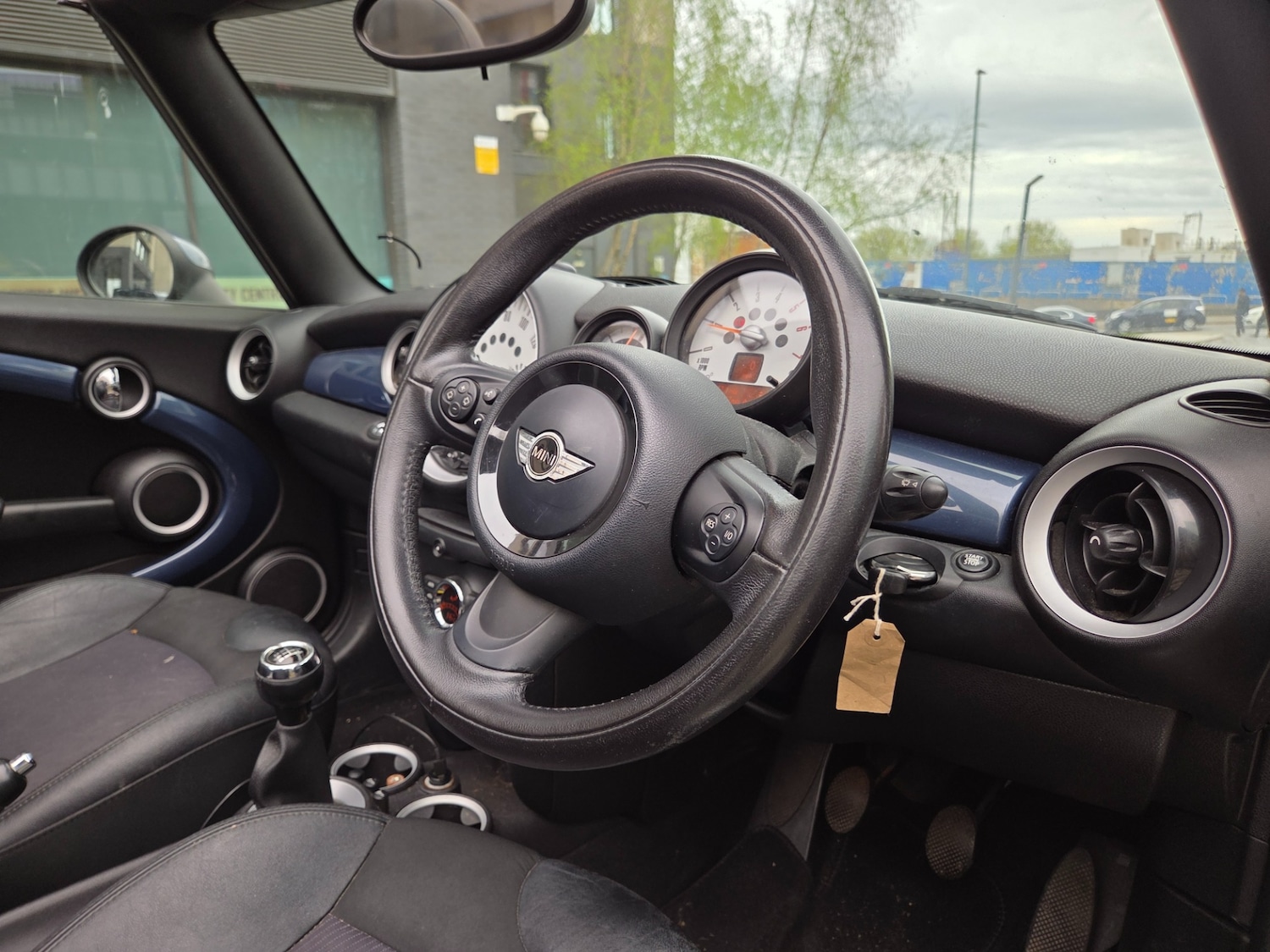 Used MINI Convertible 2011 for sale - 78183530: Photo 14