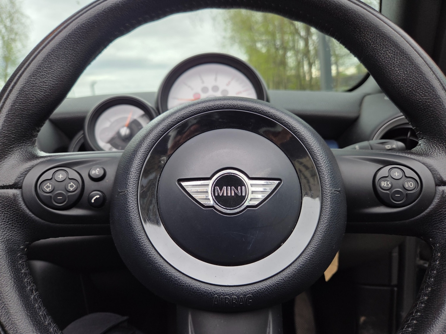 Used MINI Convertible 2011 for sale - 78183530: Photo 16