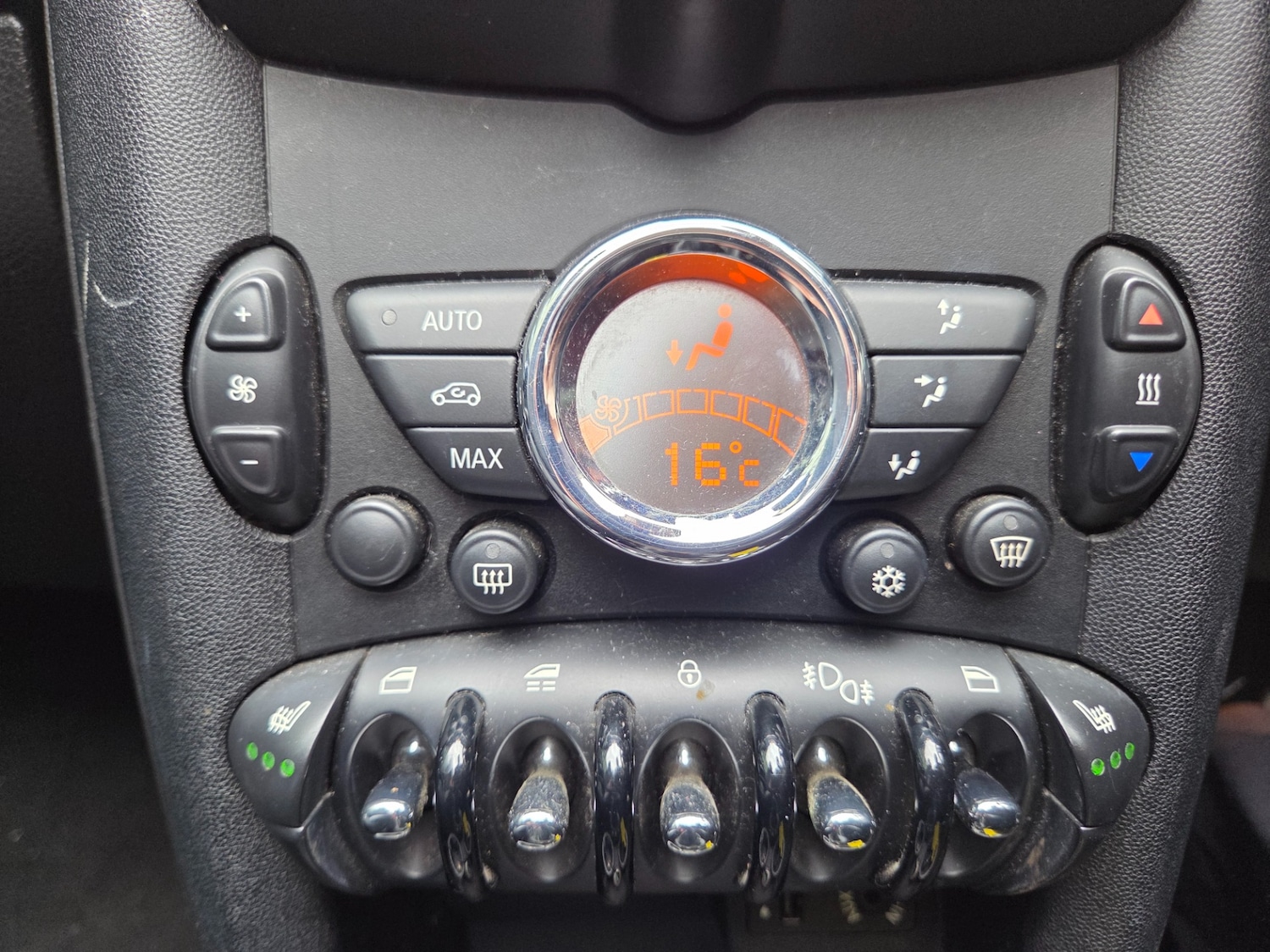 Used MINI Convertible 2011 for sale - 78183530: Photo 19