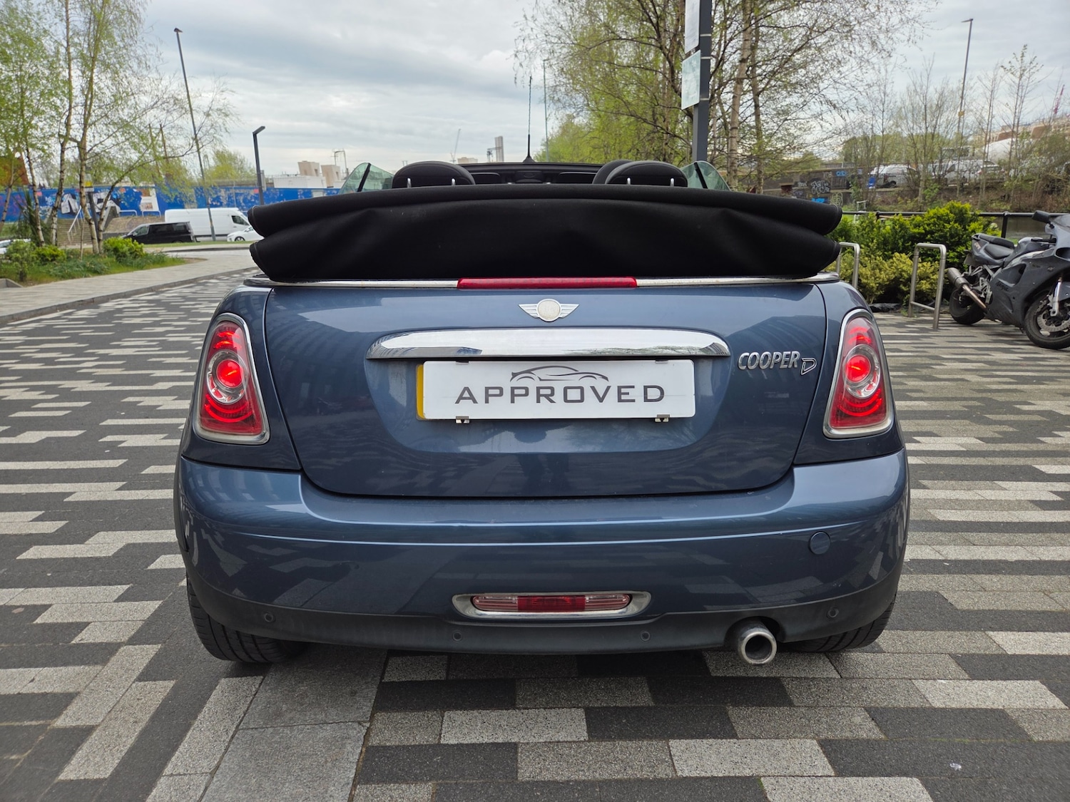 Used MINI Convertible 2011 for sale - 78183530: Photo 5