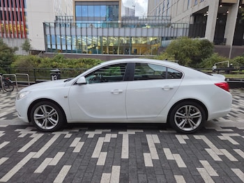 Vauxhall - Insignia