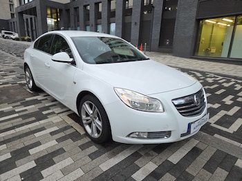 Used Vauxhall Insignia 2011 for sale - 76021595: Photo 2