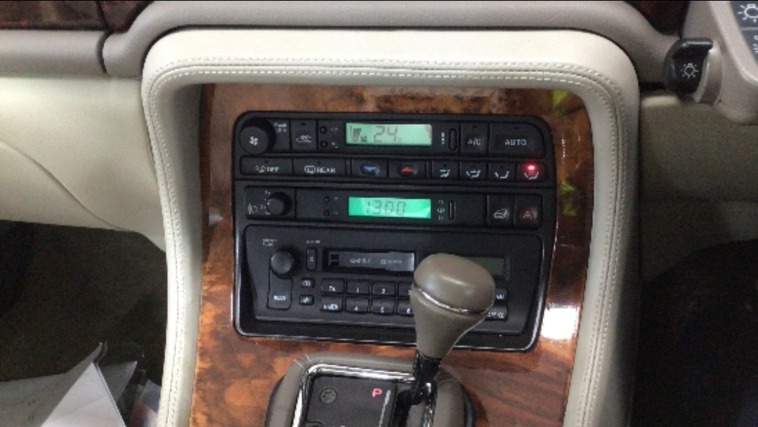 Used Jaguar XJ 1996 for sale - 77313851: Photo 9