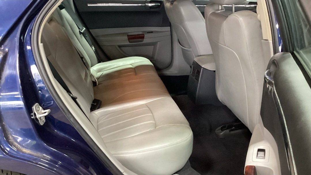 Used Chrysler 300C 2007 for sale - 78018729: Photo 7