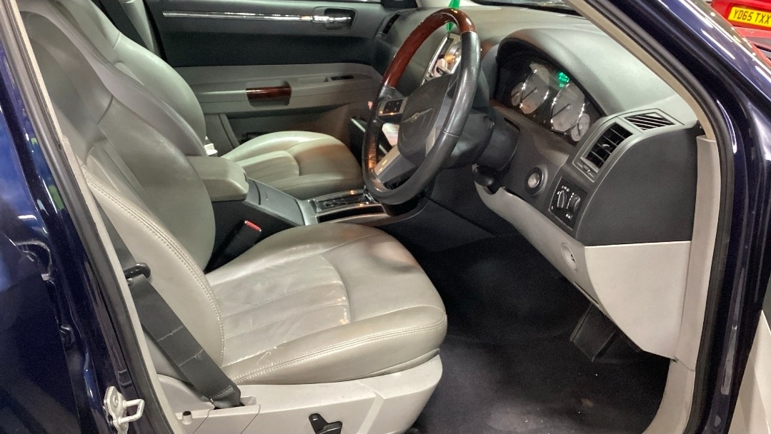 Used Chrysler 300C 2007 for sale - 78018729: Photo 9