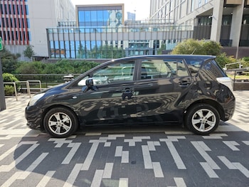 Used Toyota Verso 2010 for sale - 75561850: Photo