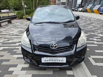 Used Toyota Verso 2010 for sale - 75561850: Photo