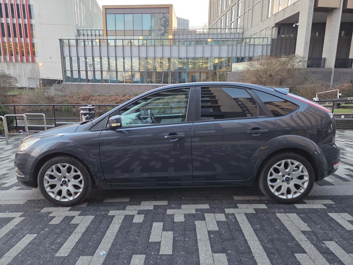 Used Ford Focus 2011 for sale - 77101321: Photo 1