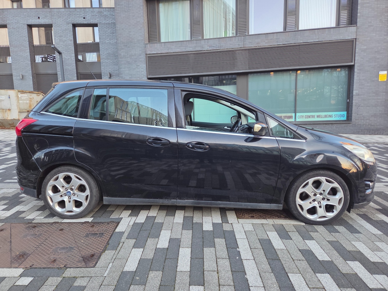 Used Ford Grand C-Max 2011 for sale - 77230779: Photo 17