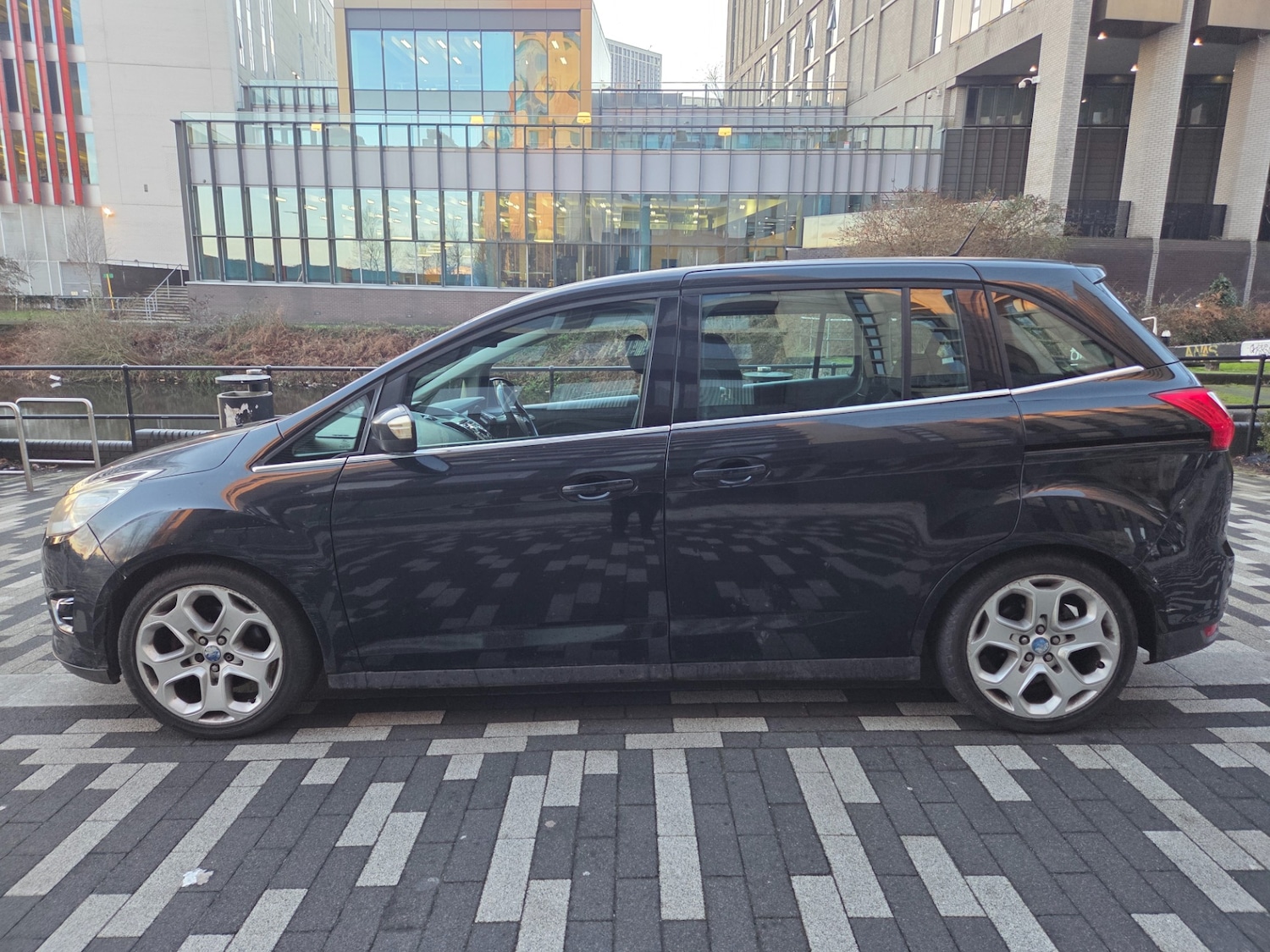 Used Ford Grand C-Max 2011 for sale - 77230779: Photo 18