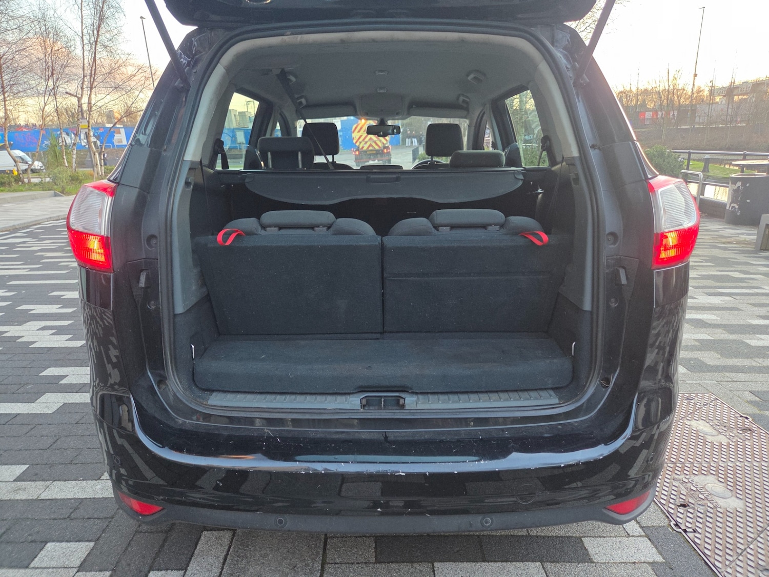 Used Ford Grand C-Max 2011 for sale - 77230779: Photo 6