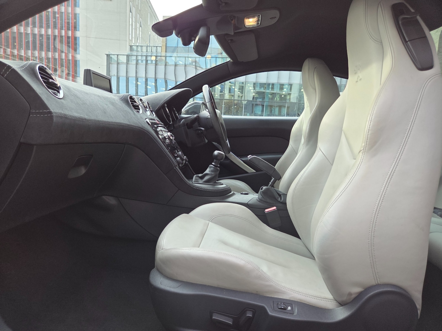 Used Peugeot RCZ 2011 for sale - 76863697: Photo 9