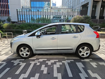 Peugeot - 3008