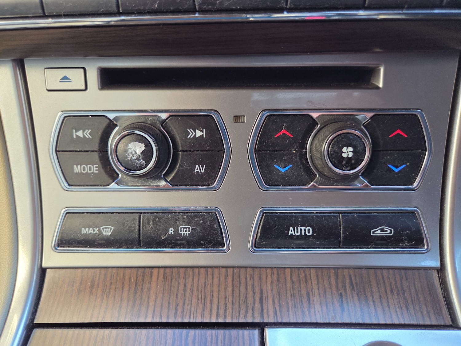 Used Jaguar XF 2013 for sale - 77938516: Photo 15