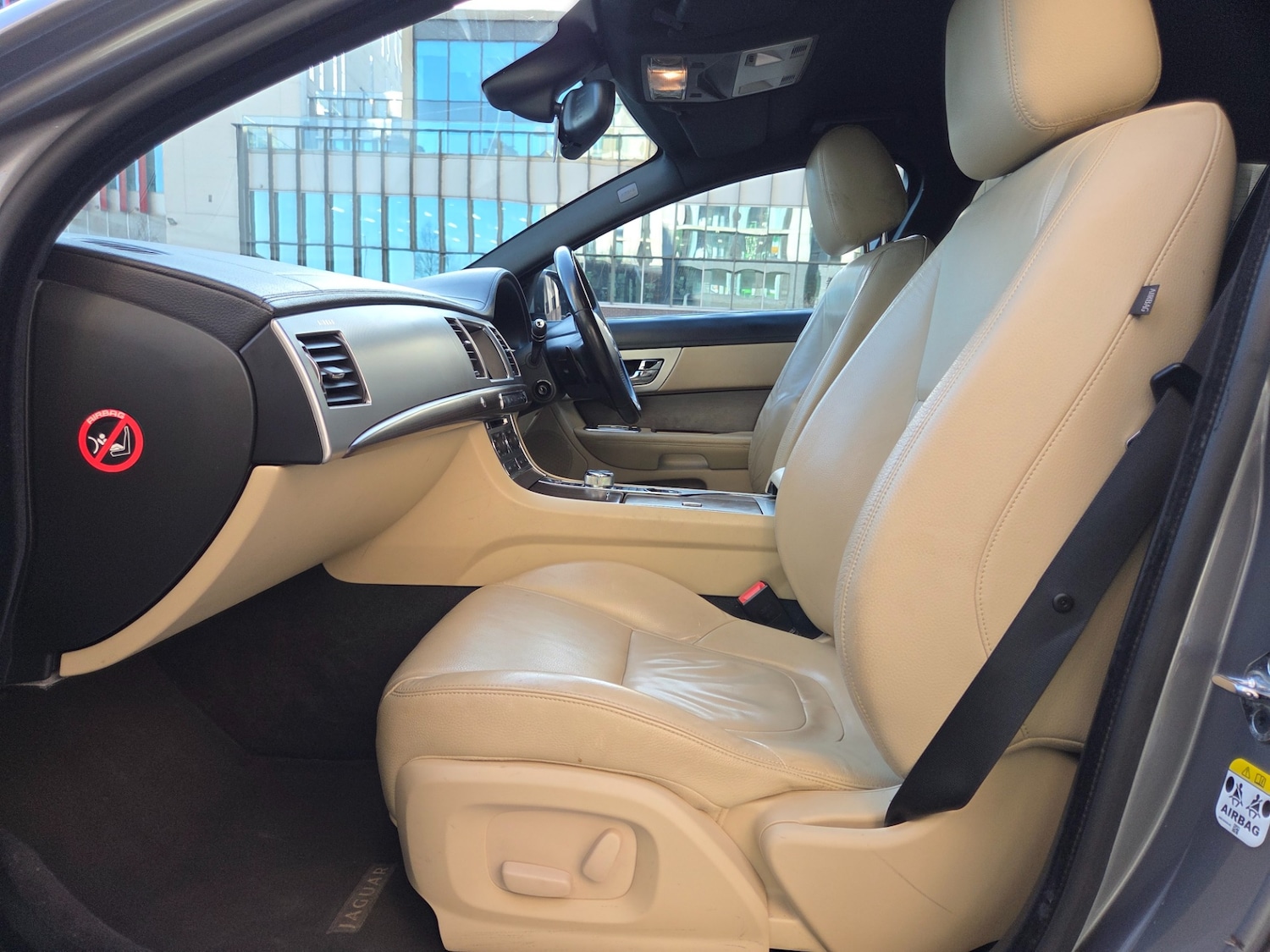 Used Jaguar XF 2013 for sale - 77938516: Photo 8