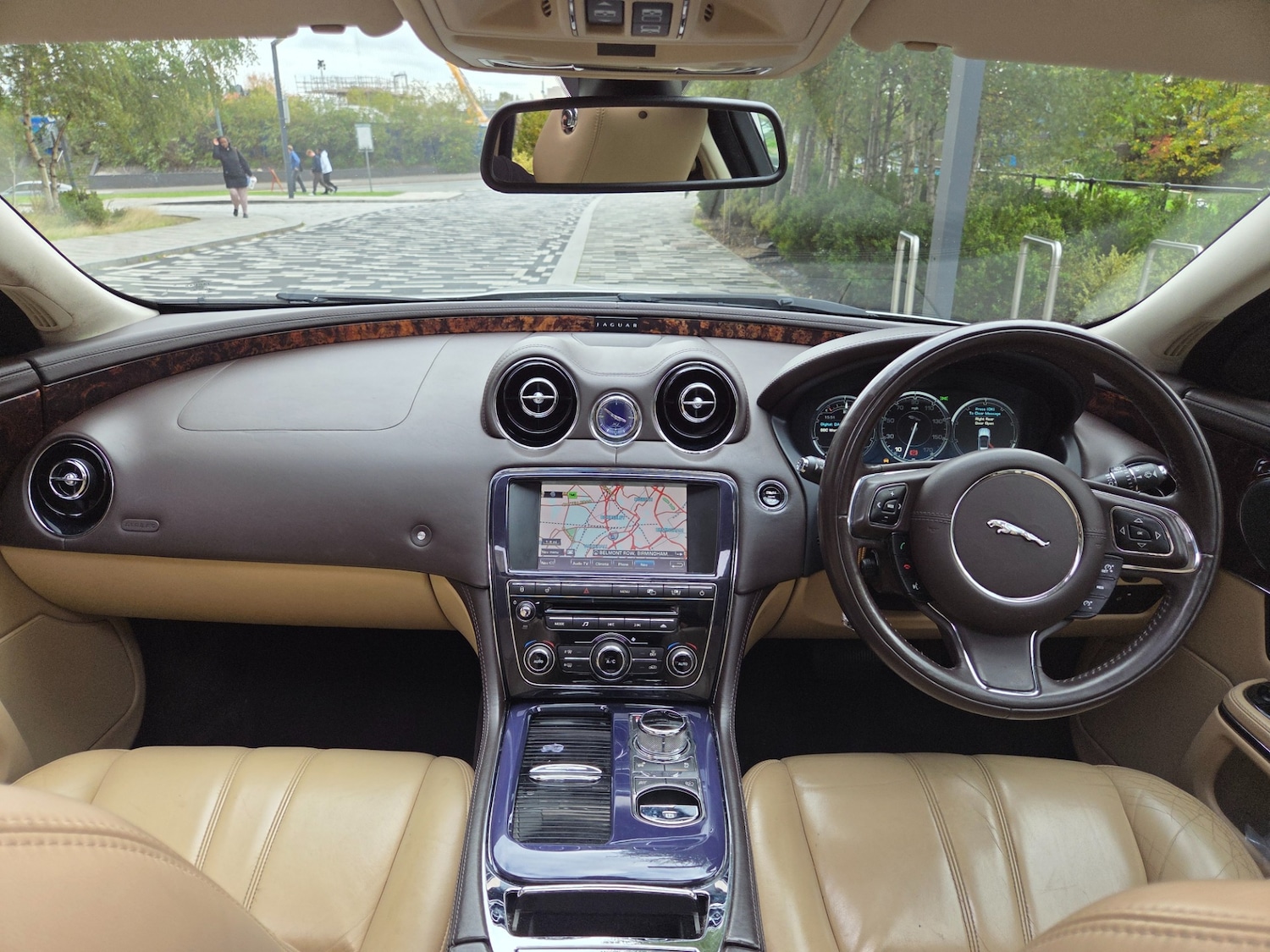 Used Jaguar XJ 2010 for sale - 76211960: Photo 13