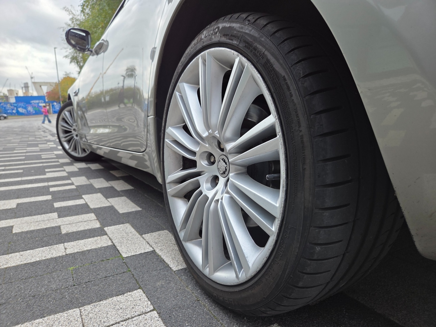 Used Jaguar XJ 2010 for sale - 76211960: Photo 17