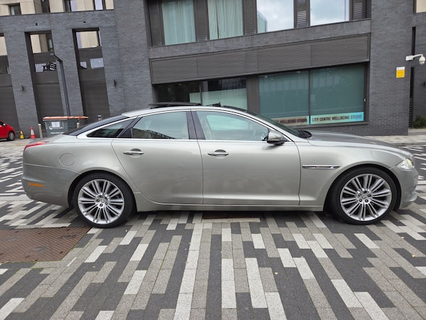 Used Jaguar XJ 2010 for sale - 76211960: Photo 18