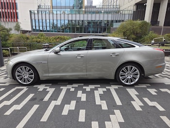 Jaguar - XJ