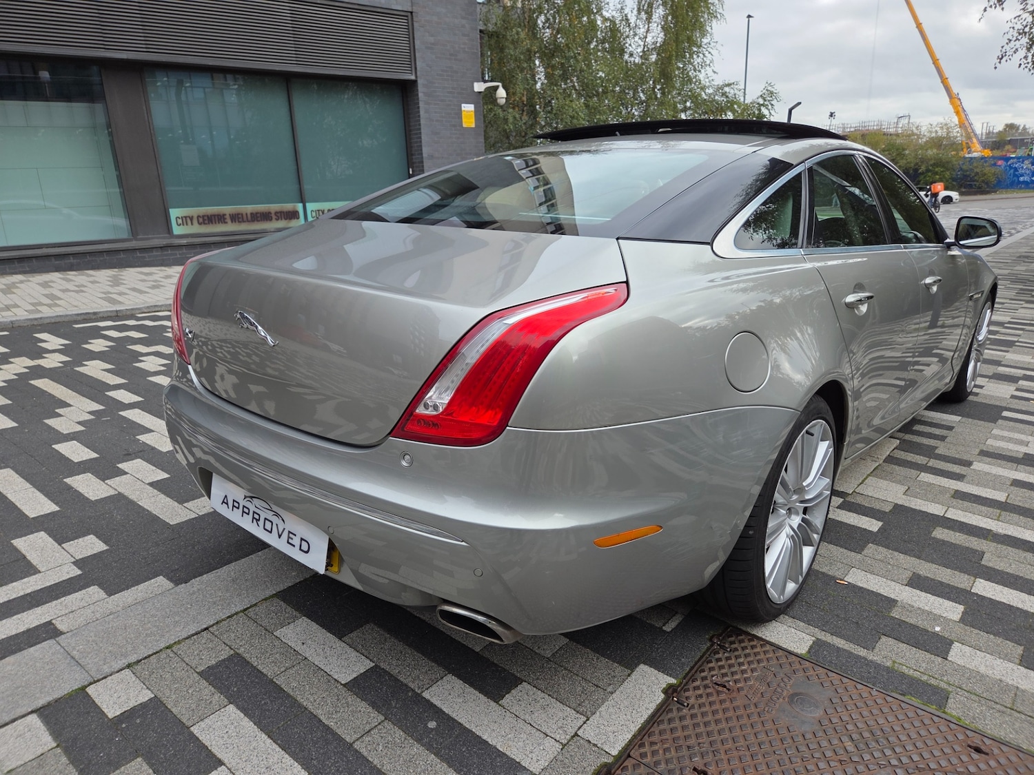 Used Jaguar XJ 2010 for sale - 76211960: Photo 20