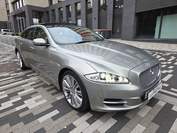Used Jaguar XJ 2010 for sale - 76211960: Photo 2